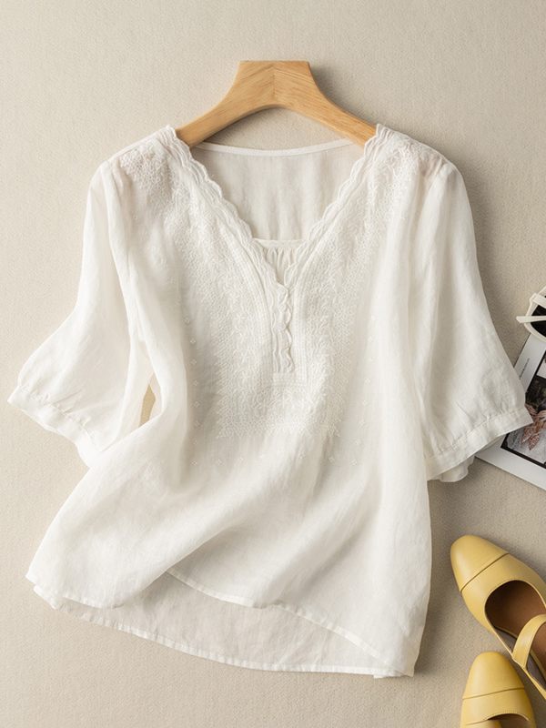 Embroidery V-Neck Tee