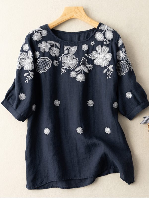 Round-Neck Embroidery Blouse
